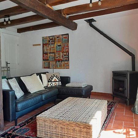Gite "La Petite" Saint-Benoit-du-Sault Экстерьер фото
