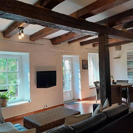 Gite "La Petite" Saint-Benoit-du-Sault Экстерьер фото