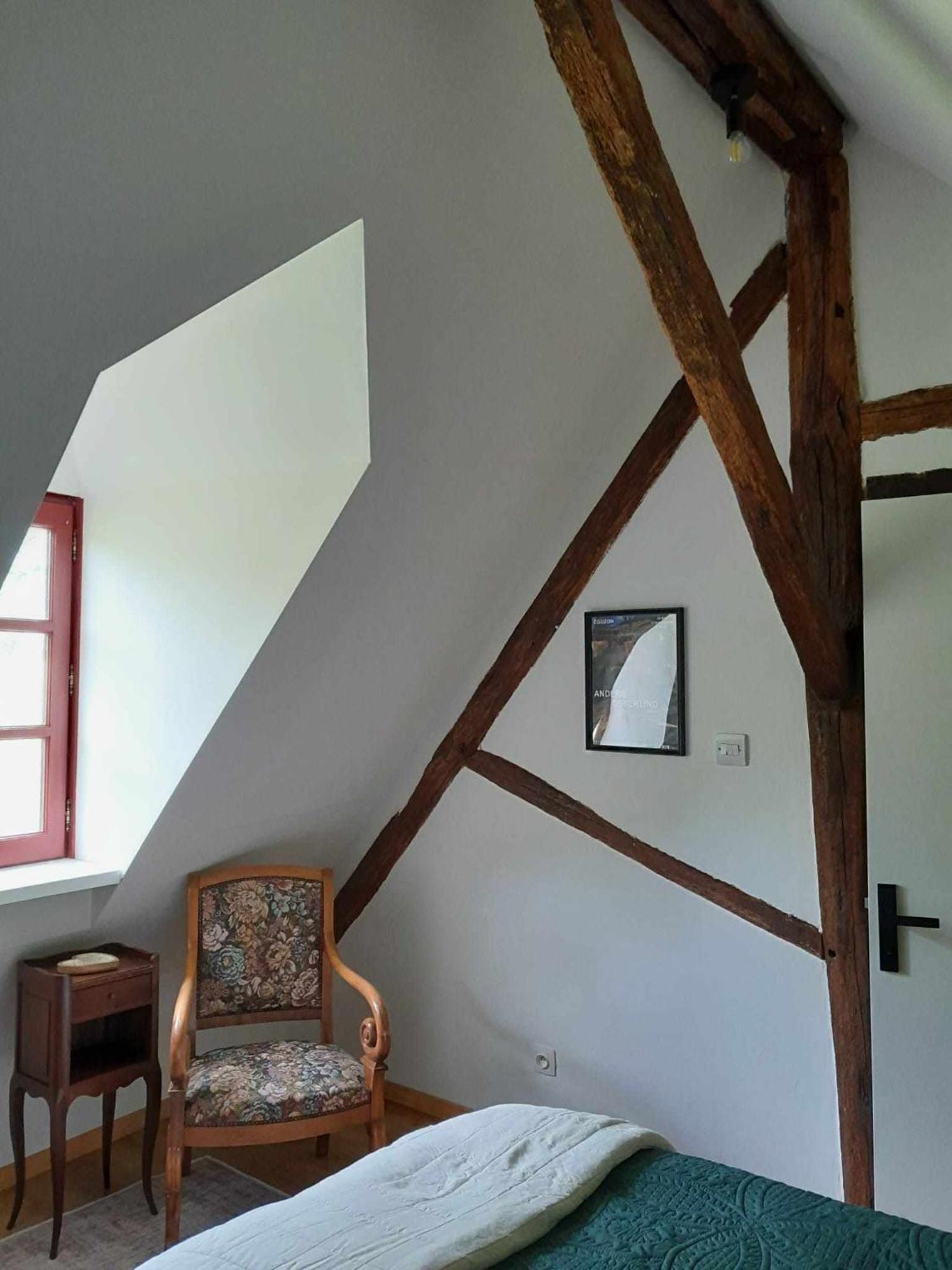 Gite "La Petite" Saint-Benoit-du-Sault Экстерьер фото